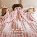 Bedsure 3D Fleece Bubble Blanket - Image 2