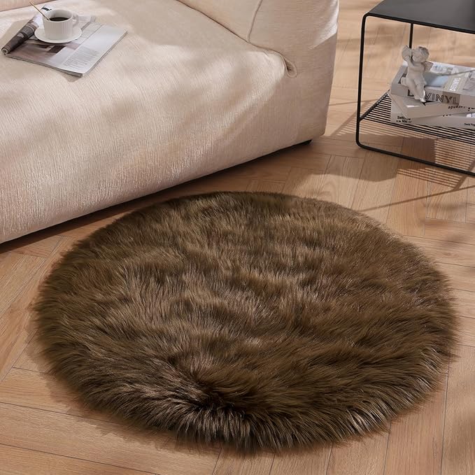 Ashler Faux Fur Rug - Image 3