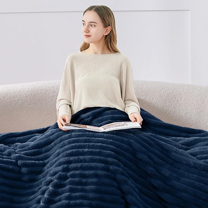 BEDELITE Blankets Queen Size for Bed, 300GSM Soft & Warm Fleece Blanket - Image 3