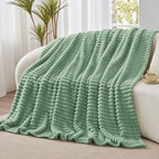 BEDELITE Fleece Green Throw Blanket - Image 8