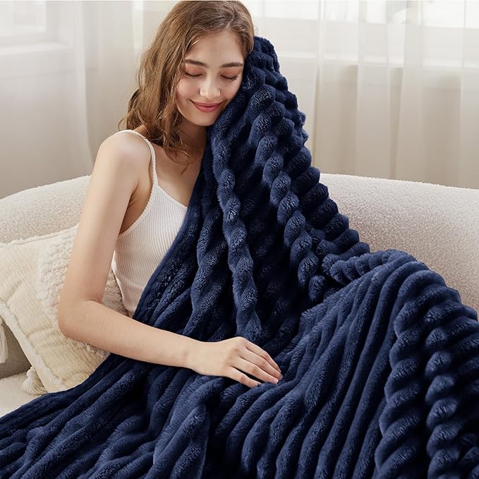 Bedsure GentleSoft Navy Blue Fleece Blanket - Image 3