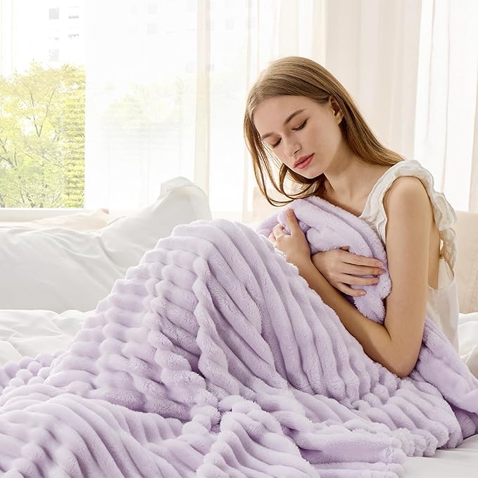 Bedsure GentleSoft Lavender Fog Throw Blanket - Image 4