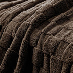 Exclusivo Mezcla Queen Size Flannel Fleece Blanket, Super Soft and Warm - Image 4