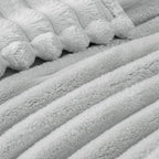Exclusivo Mezcla California King Size Flannel Fleece Blanket, Super Soft - Image 4