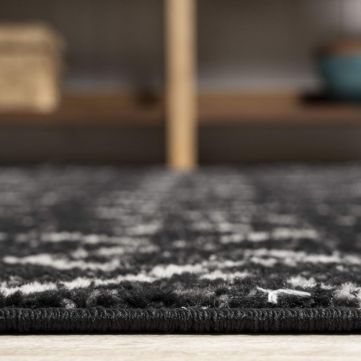JONATHAN Y Boho Vintage Diamond Black/Ivory Round Area Rug 9 ft, Moroccan Hype for Living Room, Bedroom, Kitchen, Office, Easy-Cleaning, High Traffic, Pet-Friendly, Non-Shedding (MOH101D-9R)