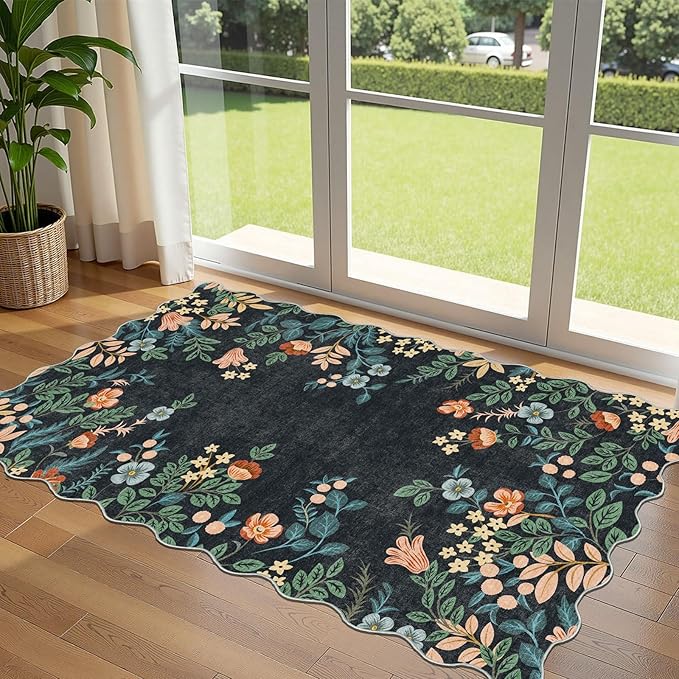 Black Floral Entry Rug by Othilic