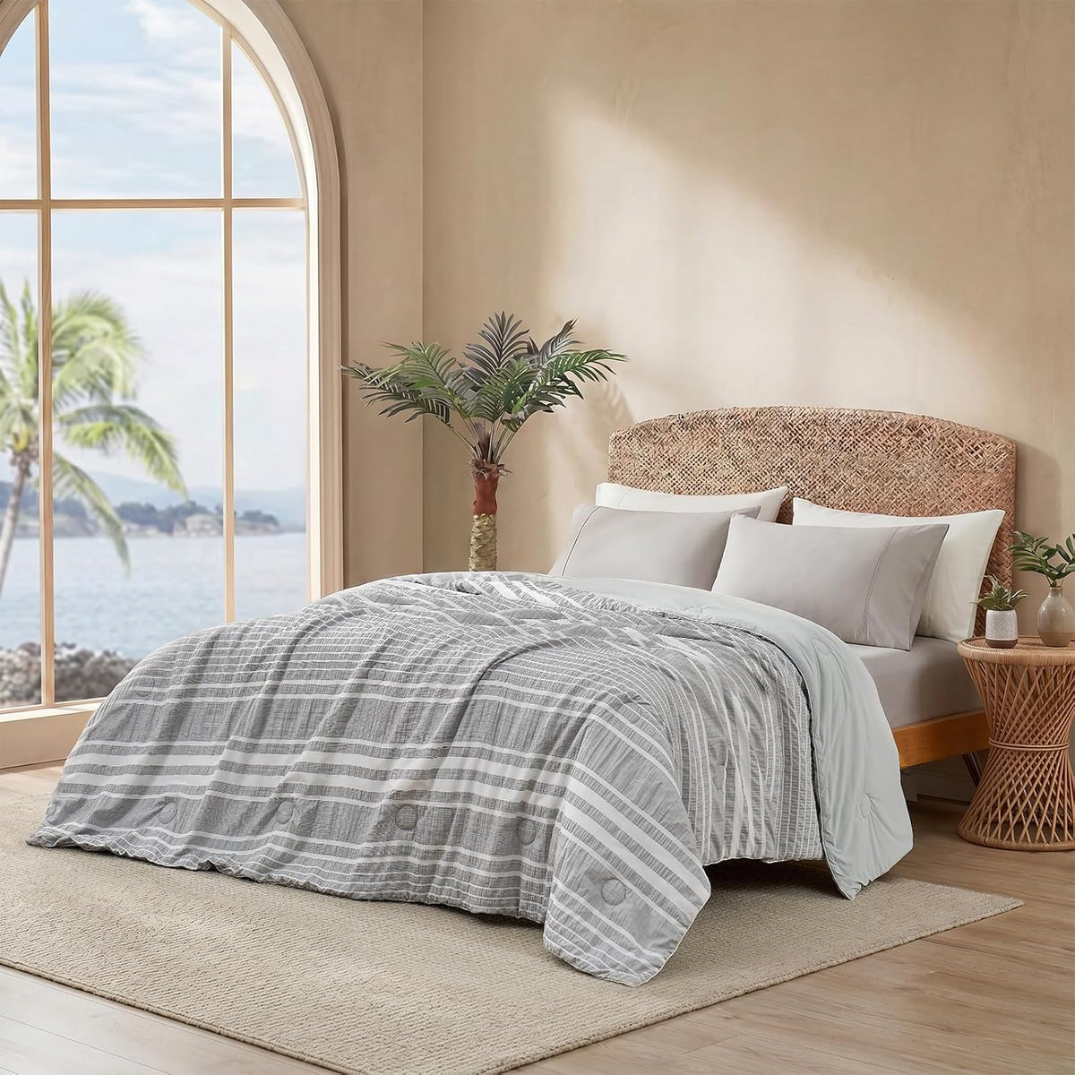 Cozy Bliss Cationic Dyed Seersucker Cooling Comforter King Size, Lightweight Airflow Silky Cooling Bedding with Q-Max>0.45 for Bedroom, Home Decor, Hot Sleepers & Night Sweats, Grey 106"×90"