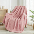 Exclusivo Mezcla Fleece Bed Blanket Twin Size, Super Soft and Warm Blankets - Image 4