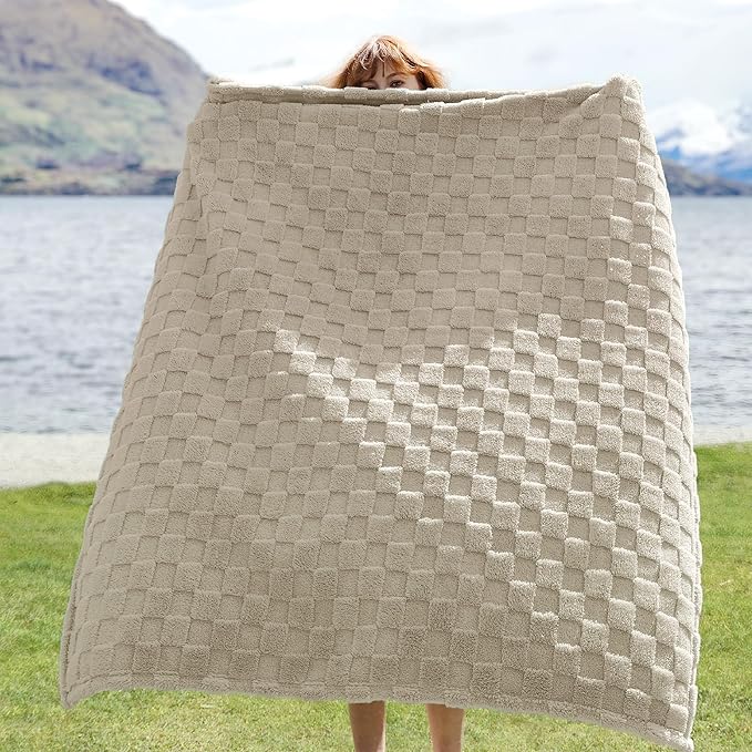 Bedsure GentleSoft Throw Blanket - Image 2
