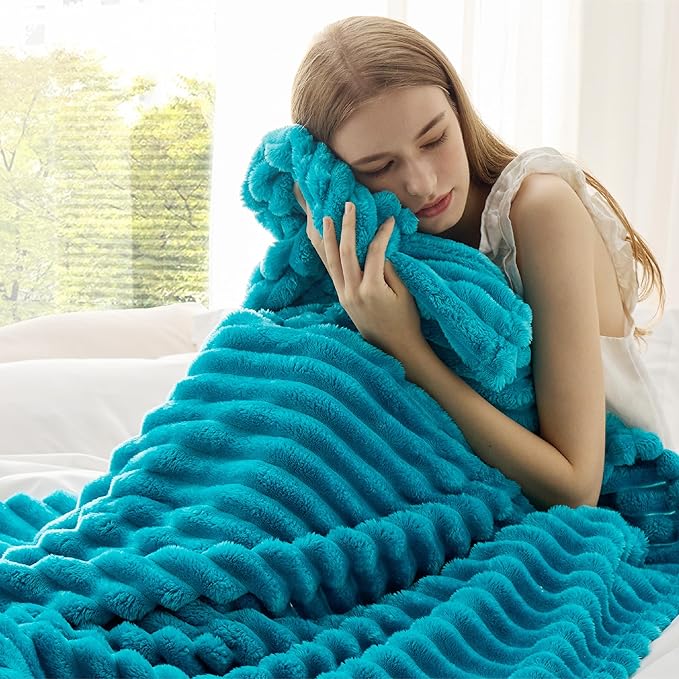 Bedsure Teal Fleece Blanket for Couch - Image 3