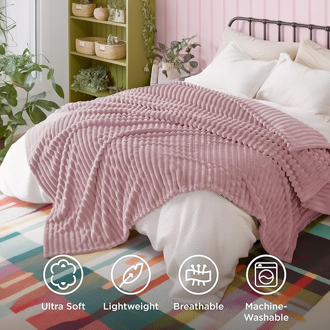 Bedsure GentleSoft Pink Fleece Blanket - Image 5