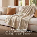 Bedsure 3D Fleece Bubble Blanket - Image 3