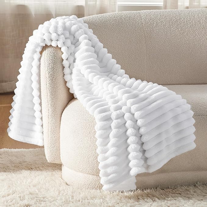 Bedsure GentleSoft Twin Fleece Blanket - Image 2