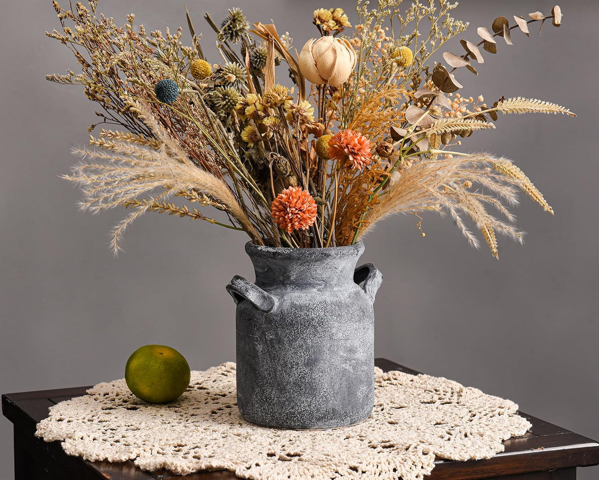 Quoowiit Ceramic Rustic Farmhouse Vase, Distressed Decorative Flower Vases for Home Decor, Ideal Shelf Decor, Black Boho Vase for Living Room Bedroom Kitchen Office Centerpiece Table Decorations
