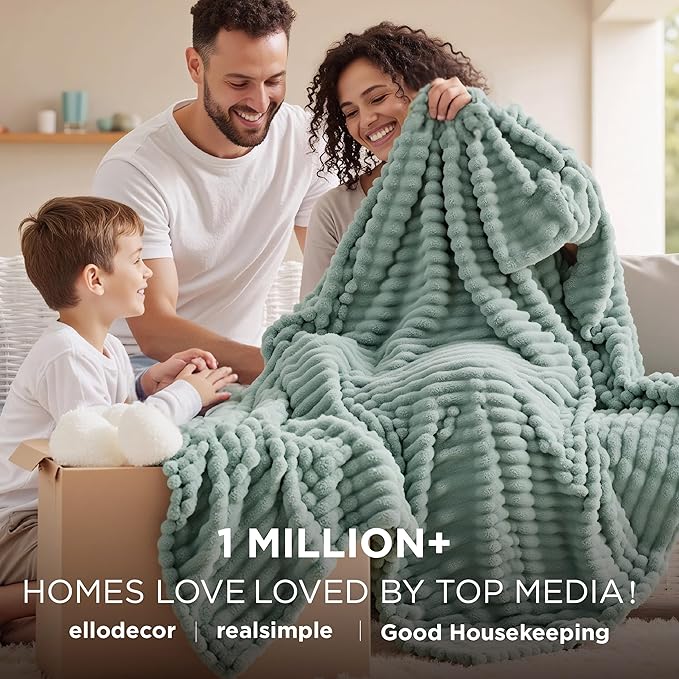 Bedsure GentleSoft Sage Green Fleece Blanket - Image 2