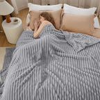 Bedsure GentleSoft Full Size Blanket - Image 4