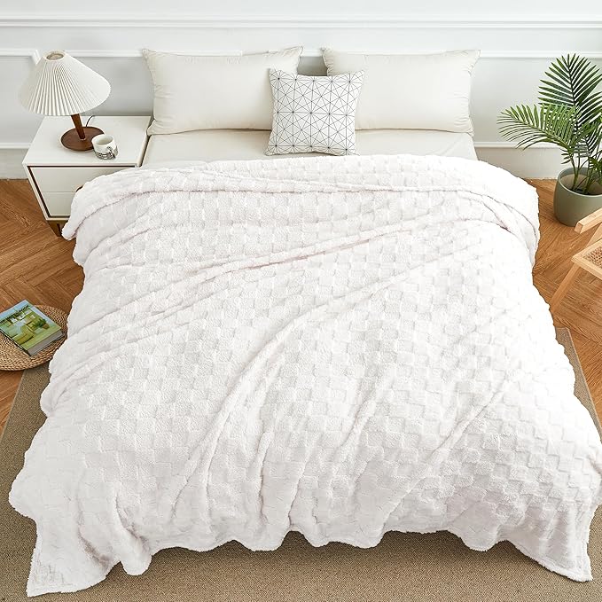 Aganear Flannel Throw Blanket - Image 3