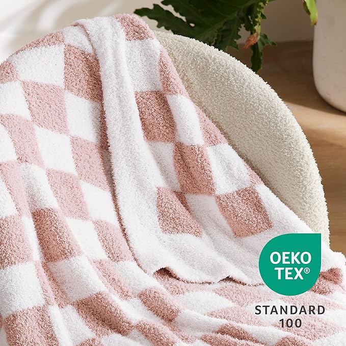 Bedsure GentleSoft Pink Checkered Throw Blanket - Image 6