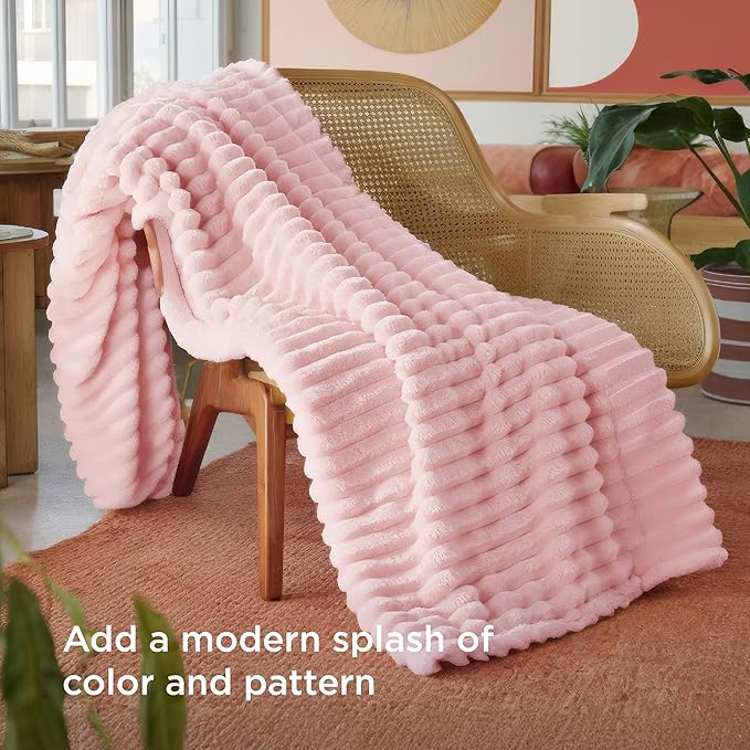Bedsure GentleSoft Coral Pink Fleece Twin Blanket - Image 3