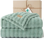 Bedsure 3D Fleece Bubble Blanket by BEDSURE