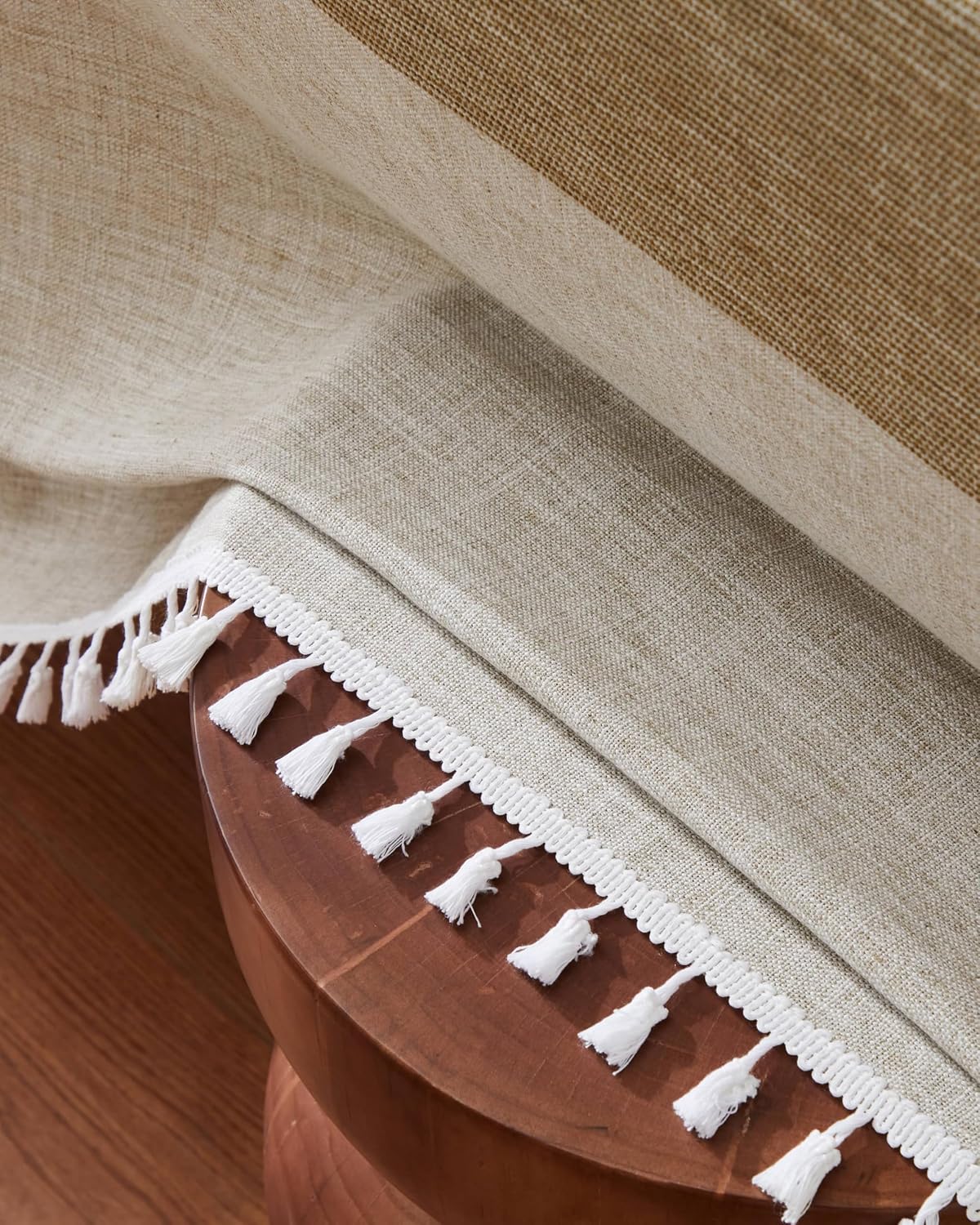 ZeeMart Contrast Linen Round Table Cloth 52 Inch Mid-Stripe Brown