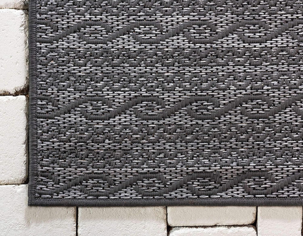 Unique Loom Outdoor Modern Collection Area Rug - Links (2' 2" x 3' 1" Rectangle, Gray/ Silver)