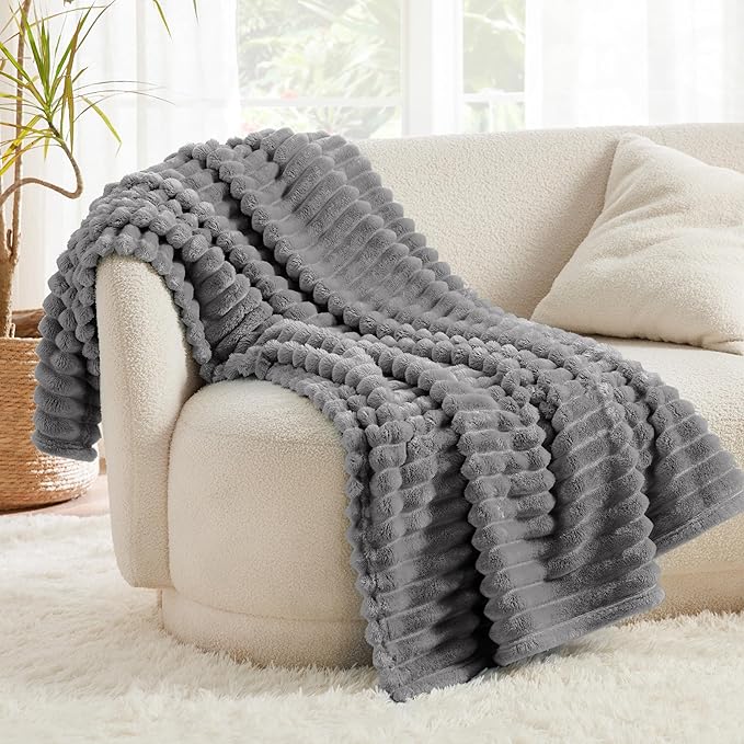 Bedsure GentleSoft Frost Gray Fleece Blanket - Image 7