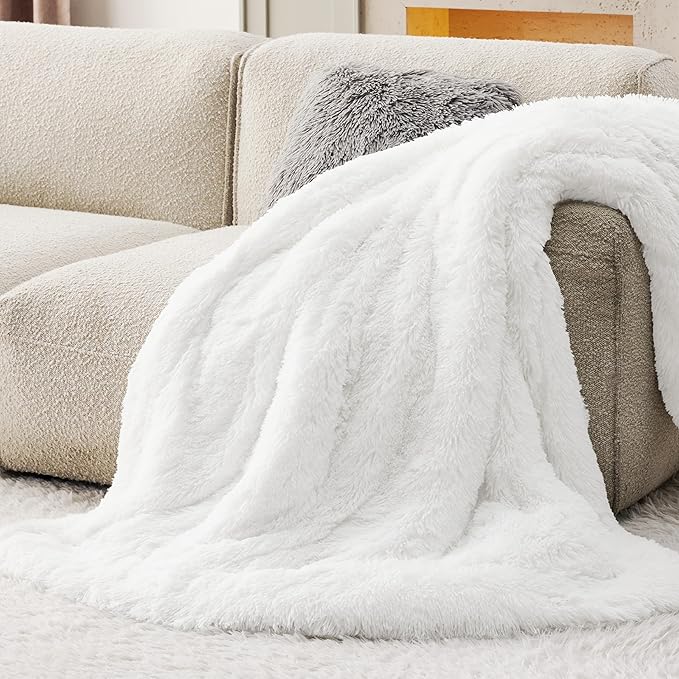 Bedsure GentleSoft Fuzzy Sherpa Faux Fur Twin Blanket White Cozy Gifts - Image 9
