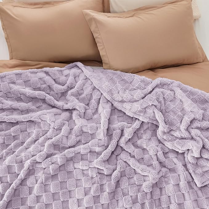 Bedsure GentleSoft Full Size Blankets - Image 6
