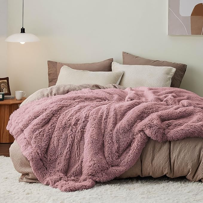 Bedsure GentleSoft Fuzzy Sherpa Faux Fur Twin Blanket Dusty Pink Cozy Gifts - Image 5