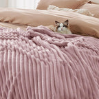 Bedsure GentleSoft Pink Fleece Blanket - Image 8