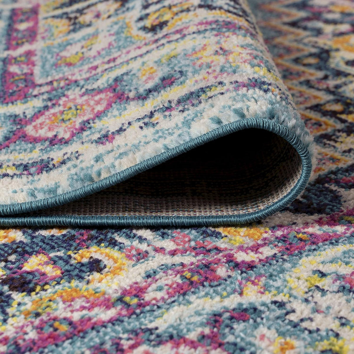 JONATHAN Y Brooklyn Geometric Medallion Blue/Multi Indoor Area Rug, 4x6, Vintage, Bohemian, Easy-Cleaning for Living Room, Bedroom, Kitchen, Pet Friendly, Non-Shedding (MDP207E-4)