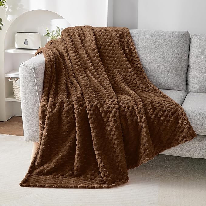 EXQ Home Fleece Throw Blanket for Couch or Bed - Image 4