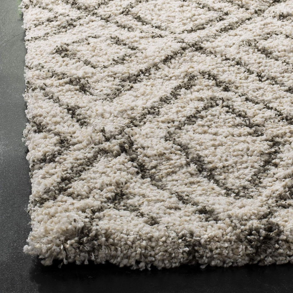 SAFAVIEH Hudson Shag Accent Rug 2x3, Plush Ivory & Grey SGH332A