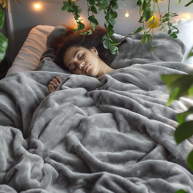 Bedsure GentleSoft Fleece California King Blanket - Image 2