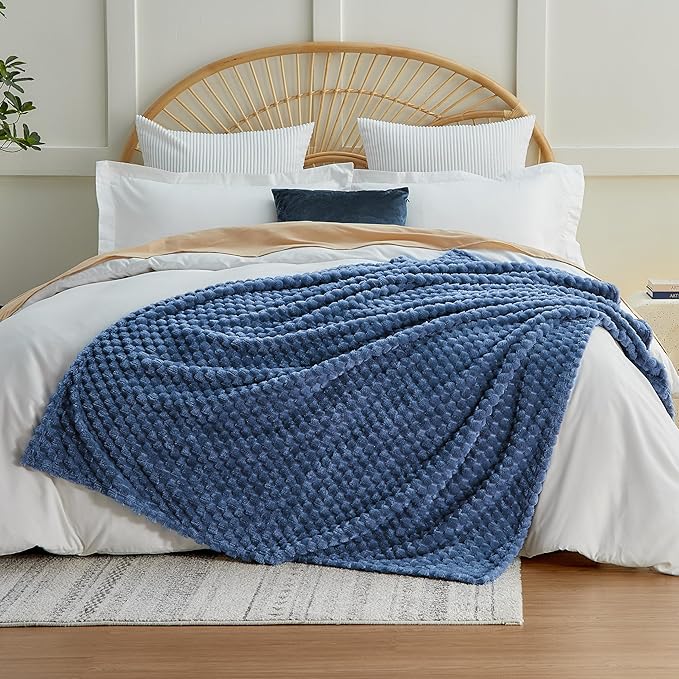EXQ Home Fleece Throw Blanket for Couch or Bed - Image 2