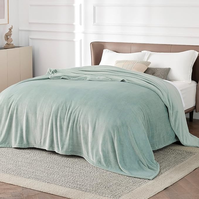 Bedsure GentleSoft Fleece Blanket California King Sage Green - Image 2
