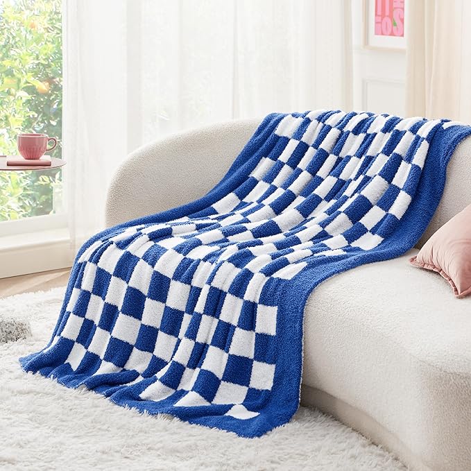 Bedsure Gentlesoft Checkered Twin Blanket - Image 2