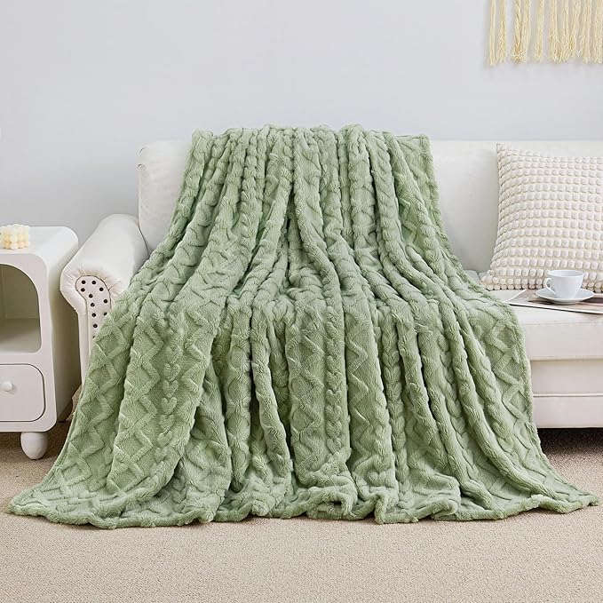 Aganear Flannel Throw Blanket - Image 5