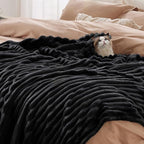 Bedsure GentleSoft Black Fleece Blanket - Image 4