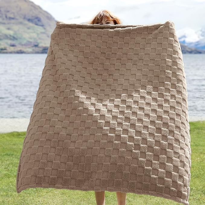 Bedsure GentleSoft Light Brown Twin XL Blanket - Image 2