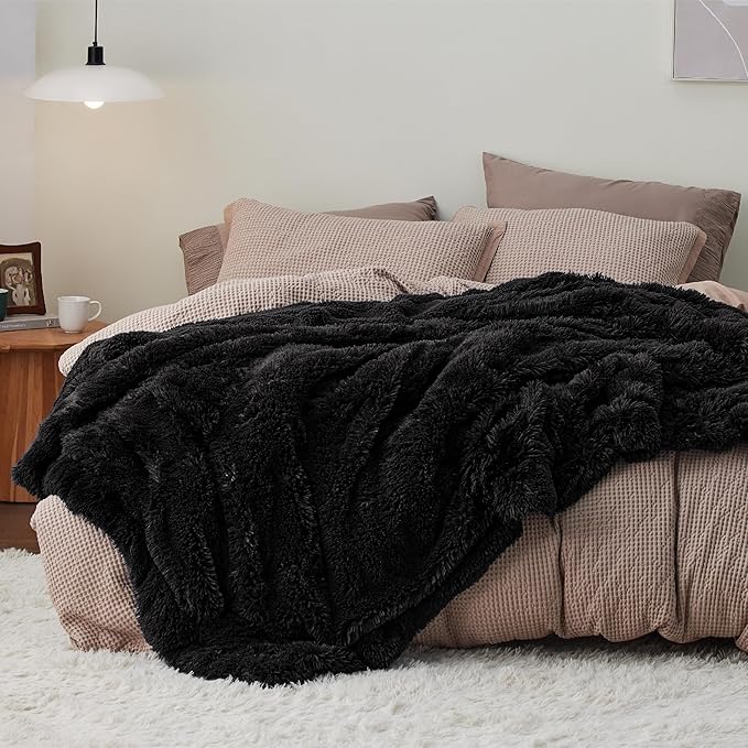 Bedsure GentleSoft Fluffy Black King Size Blanket - Image 5