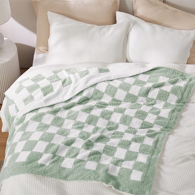 Bedsure GentleSoft Checkered Throw Blanket - Image 4
