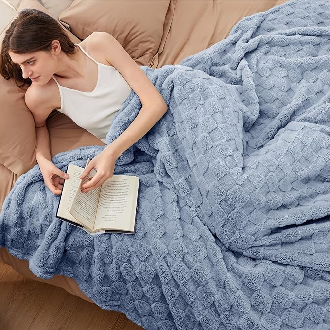 Bedsure GentleSoft King Size Blanket - Image 3