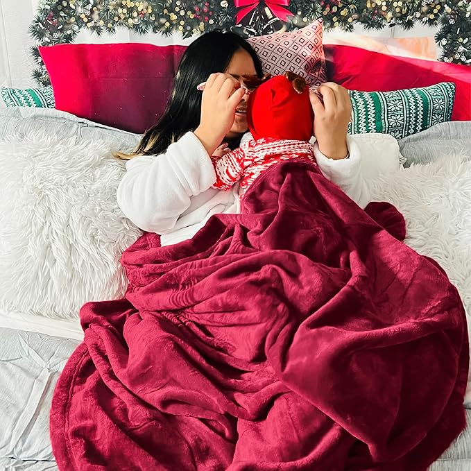 Bedsure GentleSoft Fleece Blanket Twin Size Red - Image 5