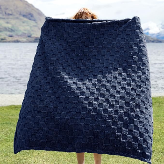 Bedsure GentleSoft Navy Throw Blanket - Image 2