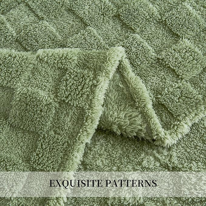 Aganear Flannel Throw Blanket - Image 9