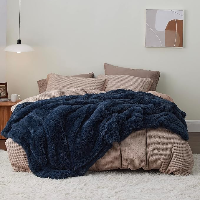 Bedsure GentleSoft Fluffy Navy Blue King Size Blanket - Image 6