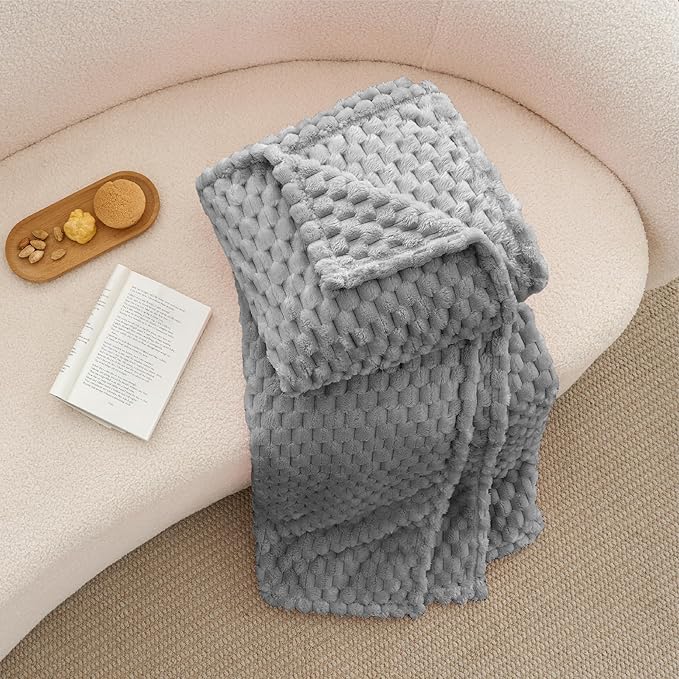 BEDELITE Fleece Throw Blanket for Couch & Bed - Image 6