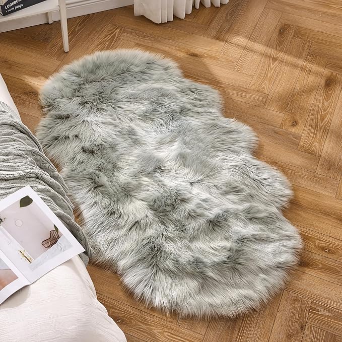 MIULEE Luxury Soft Fluffy Area Rug 3x5 Feet, Faux Fur Sheepskin Rug Decorative by MIULEE